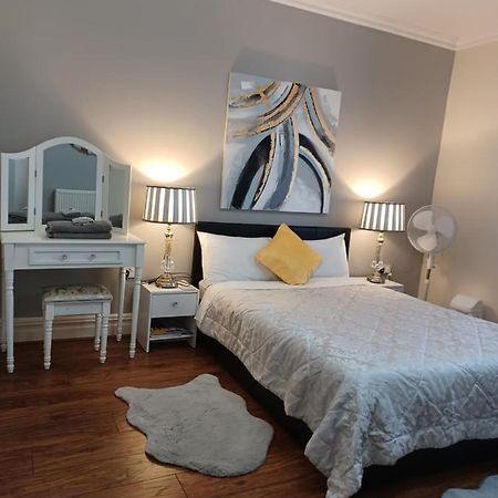 Gabriel Guesthouse Rhyl Esterno foto