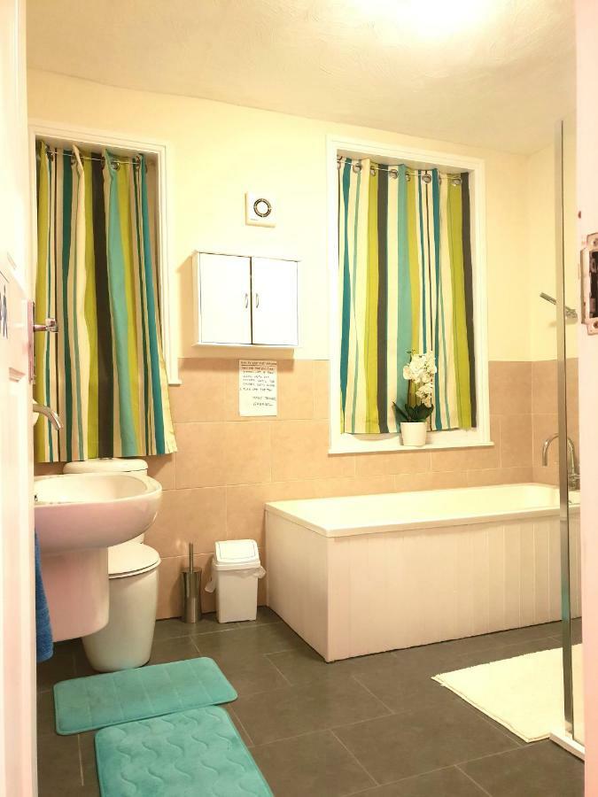 Gabriel Guesthouse Rhyl Esterno foto