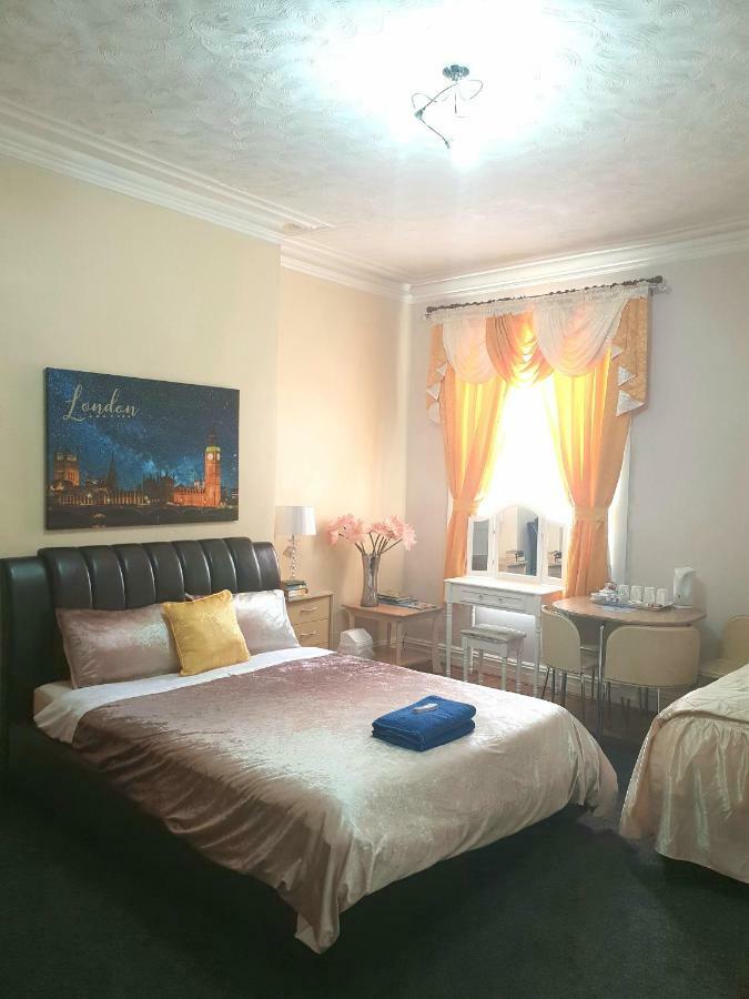 Gabriel Guesthouse Rhyl Esterno foto
